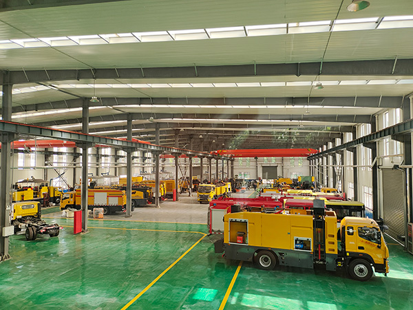 瀝青路面養護車