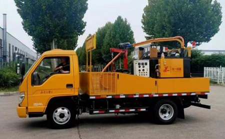 道路修補灌縫養護車